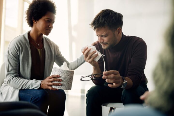 7 Signs You’re Actually Growing in Recovery—Even If You Feel Like the Only Sober One in the Room